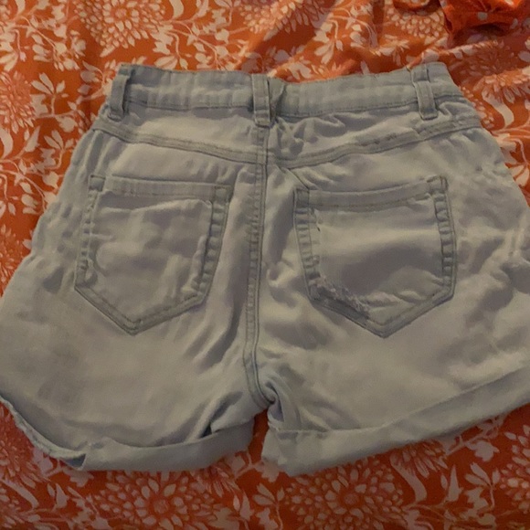 Denim Shorts (ARDENE) - Picture 3 of 4